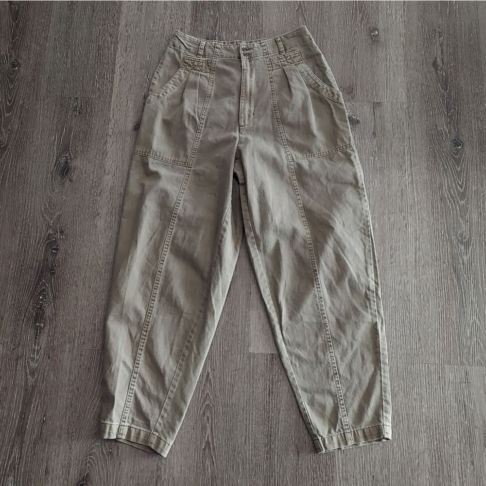 Universal Thread Army Green Cargo Pants, Size 6